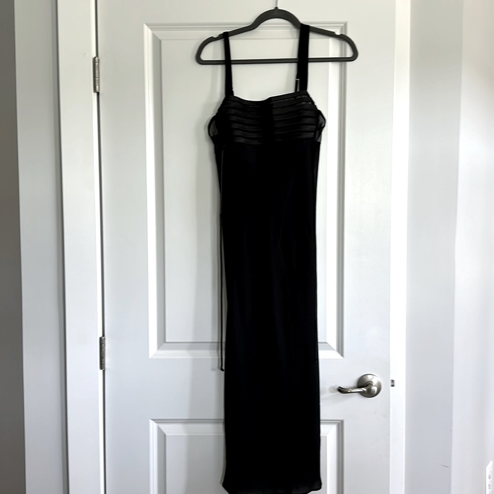 Vintage 90’s Black chiffon and satin long column gown SZ: M